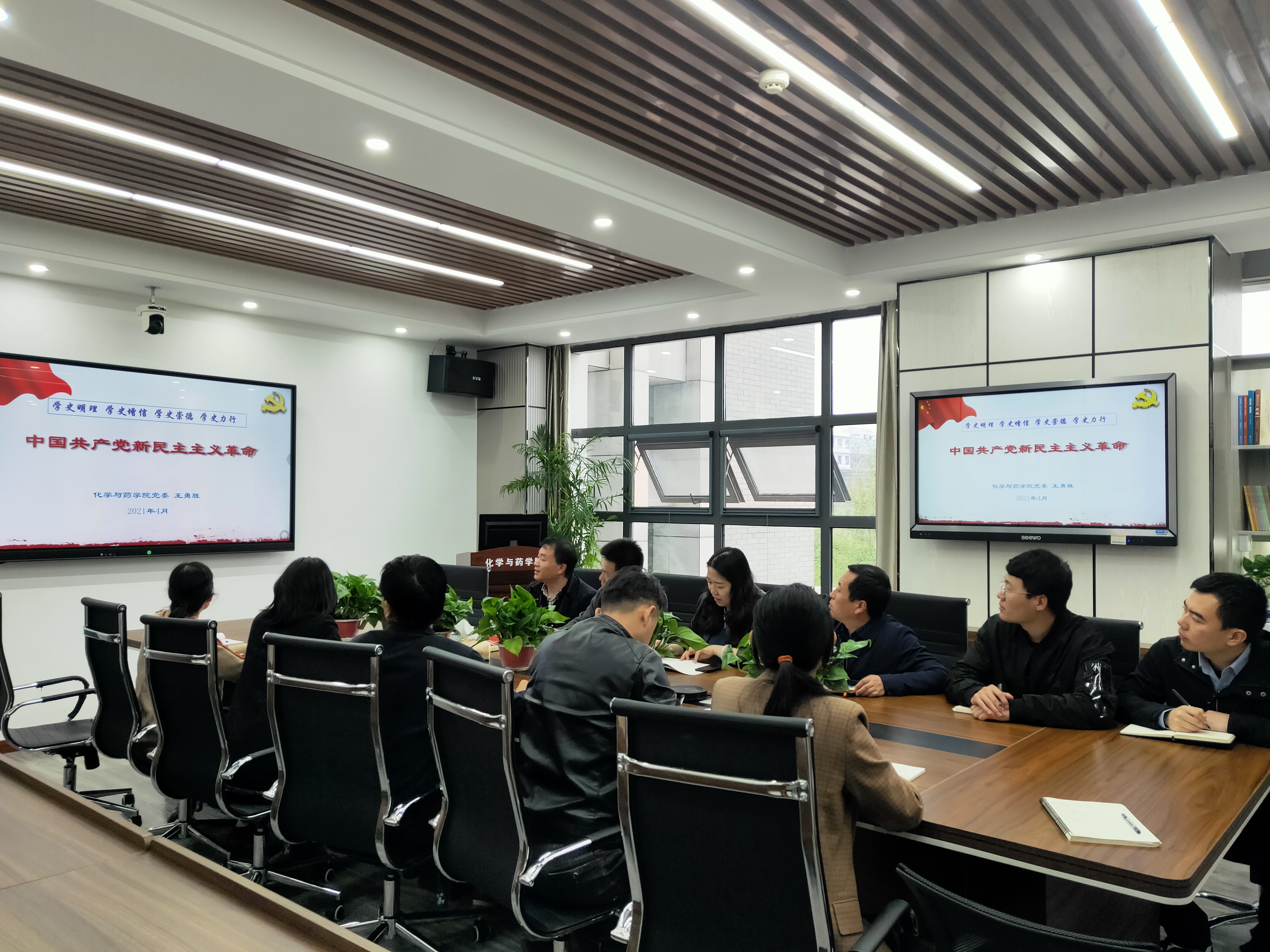 f2c68e7b9fc140619f1e6d4dae793eae.jpg f2c68e7b9fc140619f1e6d4dae793eae.jpg